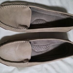 Natural Soul Women's Tan Loafers